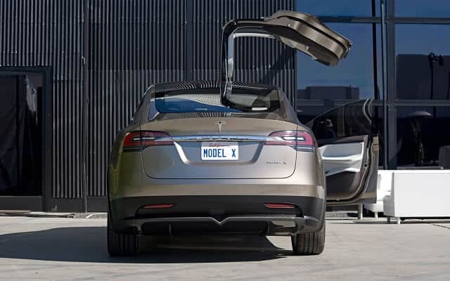 Tesla-Model-X-rear